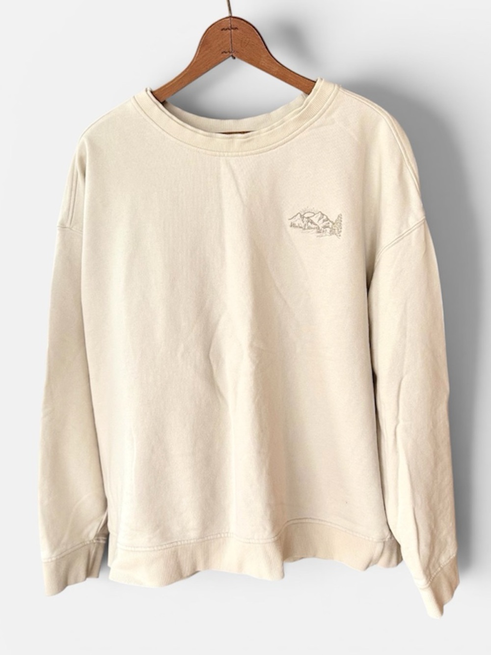 Goodfellow & Co Ivory Beige Cream Crewneck Sweater with Mountain Logo XL